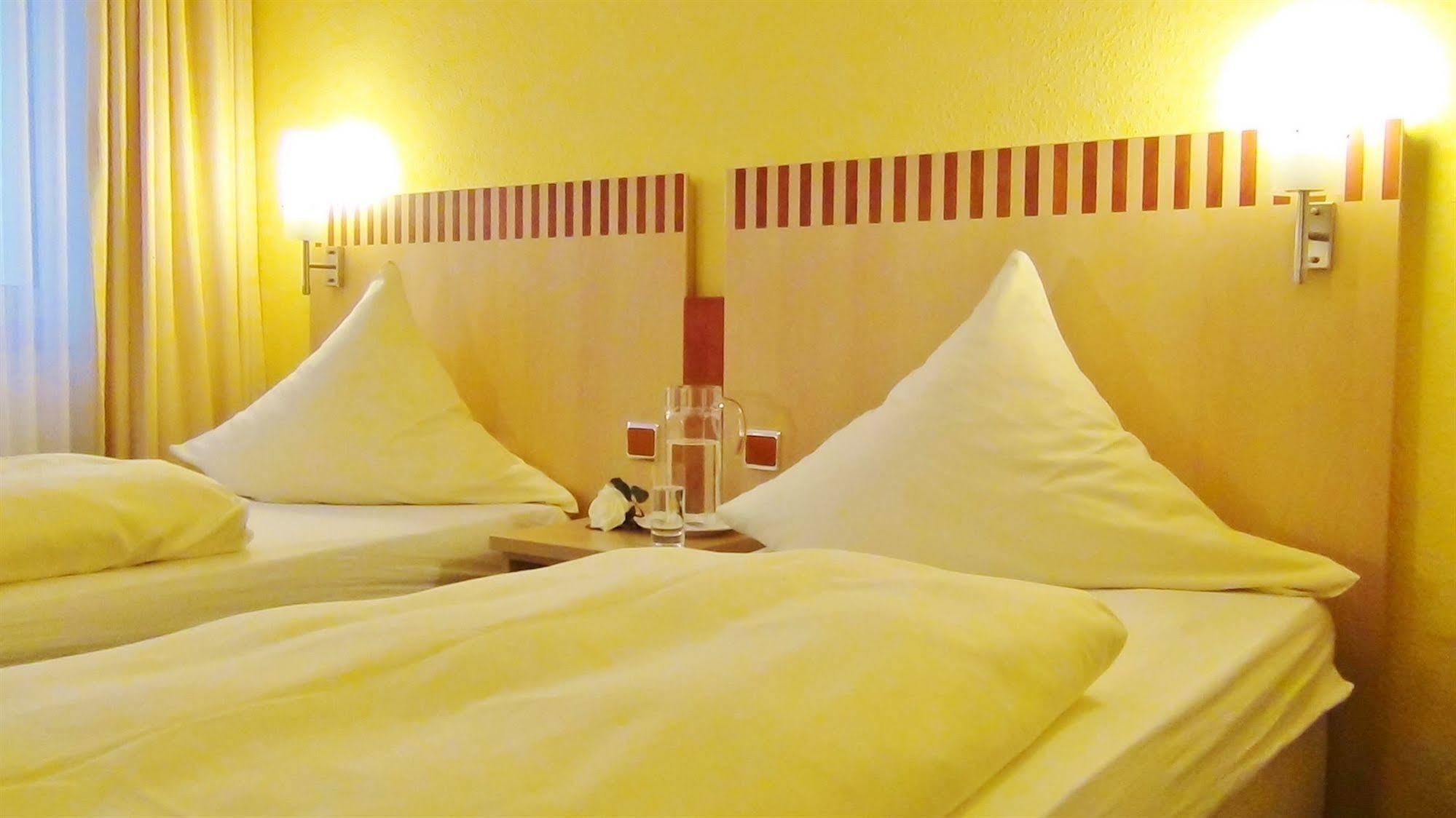 Bach Hotel Porta Westfalica Extérieur photo